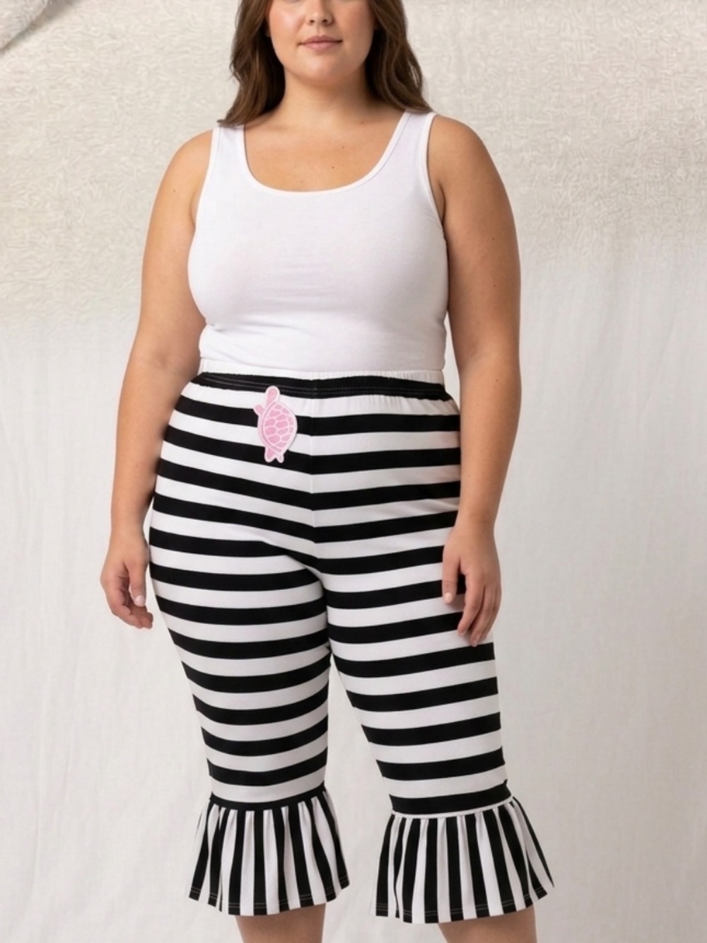 Lolly Wolly Doodle Black & White Striped Ruffle Hem Cropped Pants large